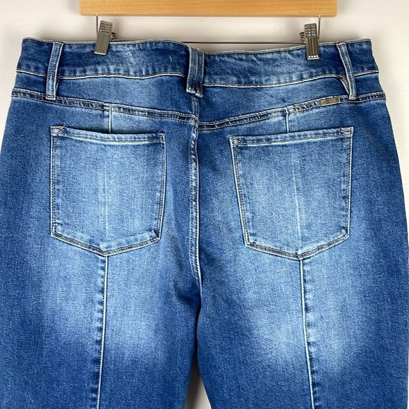 NWOT KanCan Womens Jeans SZ 22 Stretch Flare Distressed Bottom Unique High Rise - Picture 8 of 13